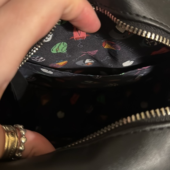 Nightmare Before Christmas Loungefly Crossbody - Picture 7 of 7